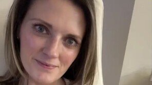 모유 수유했다가 “여기서 나가”…美 식당 영상 논란