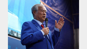 검찰, 전광훈 목사 경찰 구속영장 반려…보완수사 요구