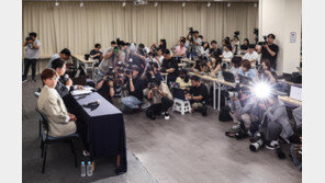 ‘직책도 없이 사문서 위조’ 혐의, 박세리 부친 징역형 집유