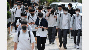 청소년 97% 스마트폰 사용…많이 쓰면 비만·우울감·수면장애 가능성↑