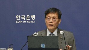 이창용 한은 총재 “국민연금 해외투자 너무 투명…불투명하게 할 필요”