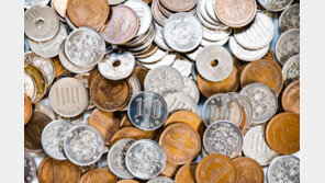 5엔 동전이 돈보다 비싸졌다…日 ‘화폐 역전’ 현상