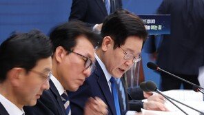 李 대통령 “원전, 토론없이 편가르기 싸움만…당적 없는 사람이 답해 보라”