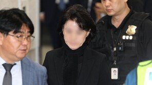경찰, ‘통일교 로비 의혹’ 한학자 총재 전 비서실장 소환