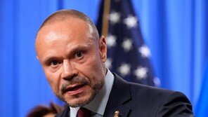 “정부가 엡스타인 명단 은폐” FBI 부국장 사임[지금, 이 사람]