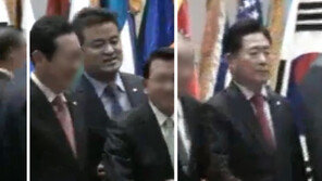 전재수-임종성-김규환, 통일교 해저터널 행사장에 나란히