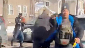 美 “매달 귀화자 100∼200명 시민권 박탈”