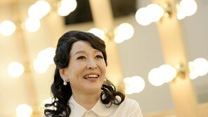 한국연극배우협회 “윤석화 위중하지만 별세 아냐…혼란·상처 드린 점 깊이 사과”