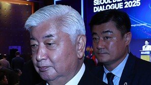 日 총리실 간부 ‘핵무기 보유’ 발언 파문…전 방위상 “괘씸한 이야기”