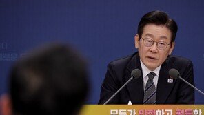 李 “반려동물 취급 기관 성평등가족부? 어디에 둘지 생각해 보라”