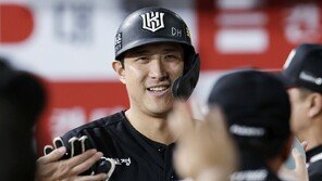 황재균, 20년 프로 생활 마감…“늘 노력하던 선수로 기억되길”