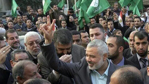 IS 사상 모태 ‘무슬림형제단’… “제재 필요” VS “갈등 증폭”[글로벌 포커스]