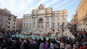 동전 던지려면 ‘2유로’ 내야…로마 ‘트레비 분수’ 입장료 도입