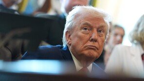 트럼프 집무실에는 숨겨진 굿즈샵이 있다 [트럼피디아]〈54〉