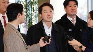 조사 마친 이준석 “성실히 증언…피의자 신분 이해 안 돼”