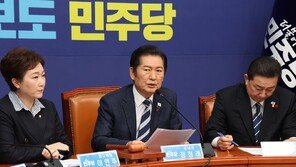 정청래, ‘위헌 논란’ 허위조작정보근절법 “수정할 것”