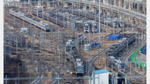 철도노조 내일 총파업 예고…수도권 전철 25% 감축 운행 전망