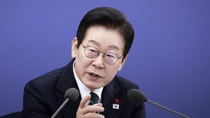 李 “애국가 배경화면, 최근 발전상으로 바꿨으면…한국산, K인증 해주면 좋지 않을까”