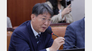 경찰, ‘주식 차명 거래’ 혐의 이춘석 송치…“90% 이상 손실”