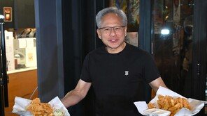 ‘치맥 회동’ 젠슨 황, 올해의 인물 1위…연예계는?