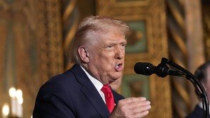 90억 기부자 英대사 됐다…트럼프, 거액 기부 개인·법인에 특혜 ‘매관매직’ 논란