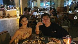 윤정수♥원진서, 발리 신혼여행 모습 공개…꿀 뚝뚝 떨어지는 부부