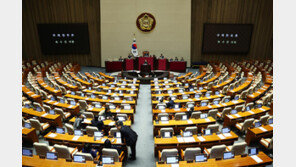 與 “주호영 필버 사회 거부, 노골적 직무 유기…사과하라”