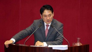 조국 “장동혁, 스스로 尹과 한 흐름에 있음을 자백한 것”