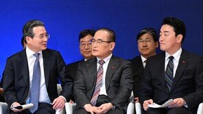 [김순덕의 도발] 다시 ‘청와대정부’는 반대다(2)