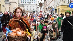 지구촌 곳곳서 울려퍼진 ‘메리 크리스마스’