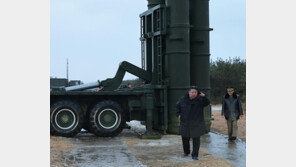 北, 美핵잠 부산 입항에 “상응 조치” 위협… 신형 요격미사일 발사, ‘북한판 사드’ 관측