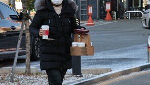 “‘뜨아’가 5분만에 냉커피” 출근길 동장군 위력…전남 여객선 58척 통제