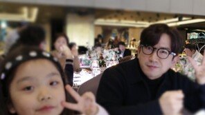 이민우, 6살 딸과 맞은 첫 크리스마스…“딸의 미소 얻어”