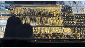 뛰는 금, 나는 은 왜?…지정학적 긴장에 공급 부족 겹쳐