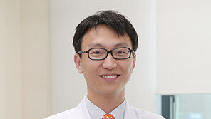 정희원, 스토킹 신고자 부친에게 “매장된다. 법적조치 말려달라” 회유