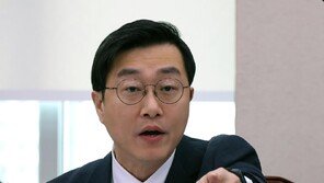 장경태 또 피소…고소여성 전 연인 “명백한 권력형 성범죄”