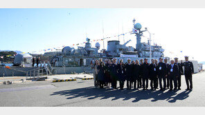 ‘北 반잠수정 격침’ 초계함 광명호 전역