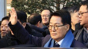 “타당성 상실한 결정”…서해 피살 공무원 유족, 1심 무죄에 반발