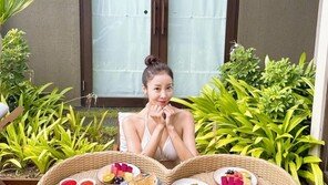 ‘윤정수♥’ 원진서, 발리 신혼여행서 뽐낸 비키니 자태 “눈부시게 행복”