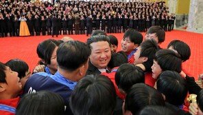 김정은 격려에 울음 터진 선수들