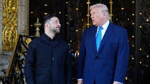 젤렌스키 만난 트럼프 “협상 막바지 단계…안전보장 있을 것”