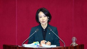 국힘 “서학개미 달러까지 쥐어짜는 환율 영끌 관치 멈추라”