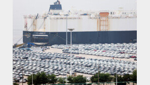 한국 수출 새 역사 썼다…사상 첫 7000억 달러 돌파 “세계 6번째”