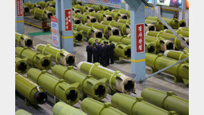 김정은 또 군 시설 시찰…“방사포, 초강력한 무기체계”