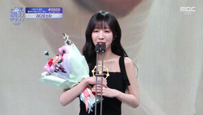 쯔양 “죽을 만큼 힘들었다”…인기상 받고 울컥