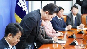 [속보]‘갑질-특혜 의혹’ 김병기 與원내대표 사퇴…“국민 눈높이 못 미쳐”