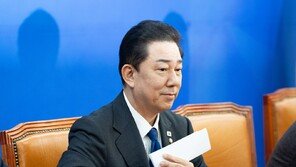 ‘원내대표 사퇴’ 김병기, 혐의만 10여개…병합 수사 검토하는 경찰