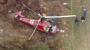 “친구와 나란히 비행하다 사망”…美헬기 충돌, 조종사 2명 숨져