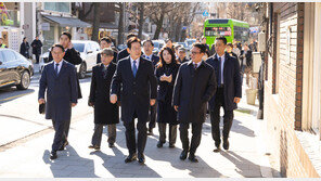 청와대 복귀 李, 삼청동서 ‘수제비 오찬’