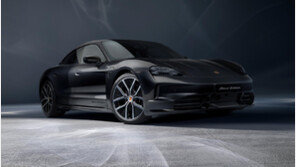 포르셰, ‘타이칸 블랙 에디션’ 본격 고객 인도 개시